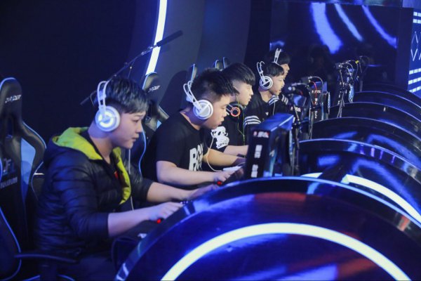 经济枢纽 经济枢纽